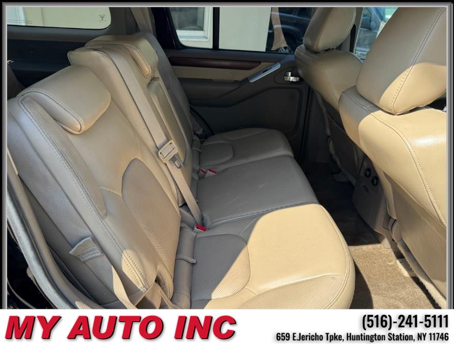2011 Nissan Pathfinder LE - Photo 31