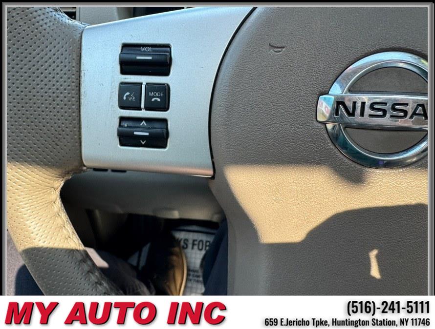 2011 Nissan Pathfinder LE - Photo 21