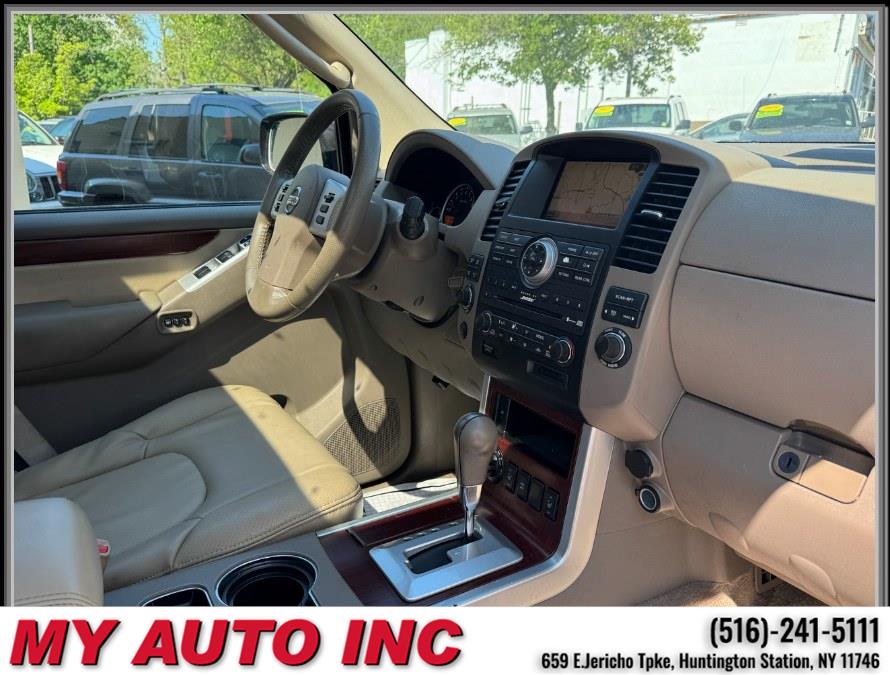 2011 Nissan Pathfinder LE - Photo 28