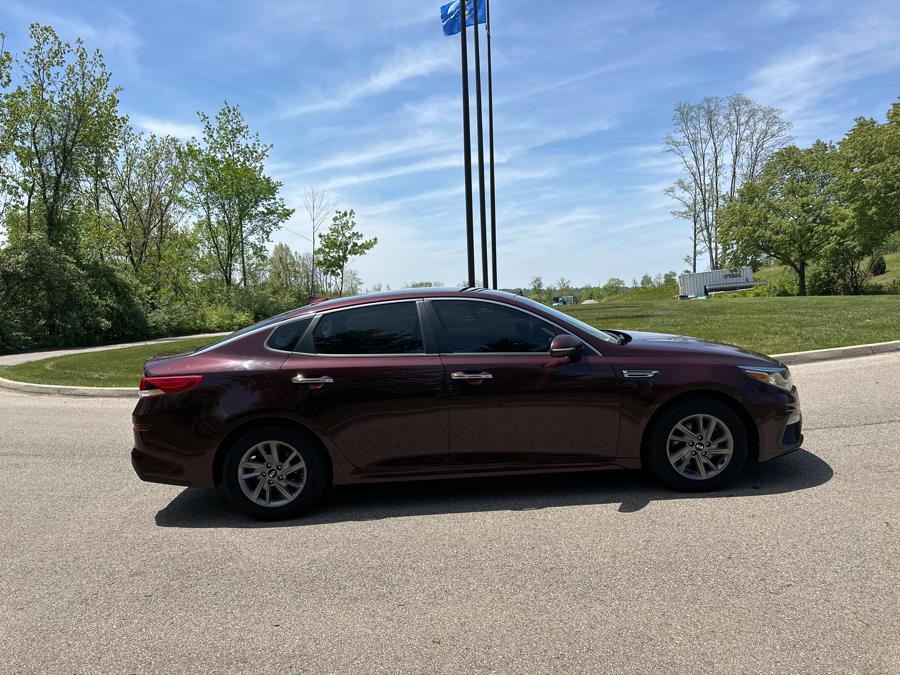 2020 Kia Optima LX - Photo 7