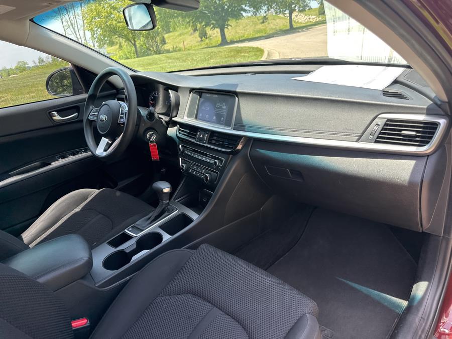 2020 Kia Optima LX - Photo 12