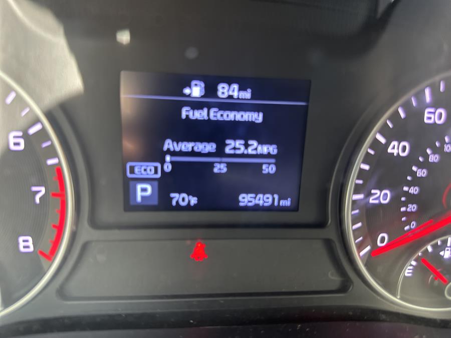 2020 Kia Optima LX - Photo 17