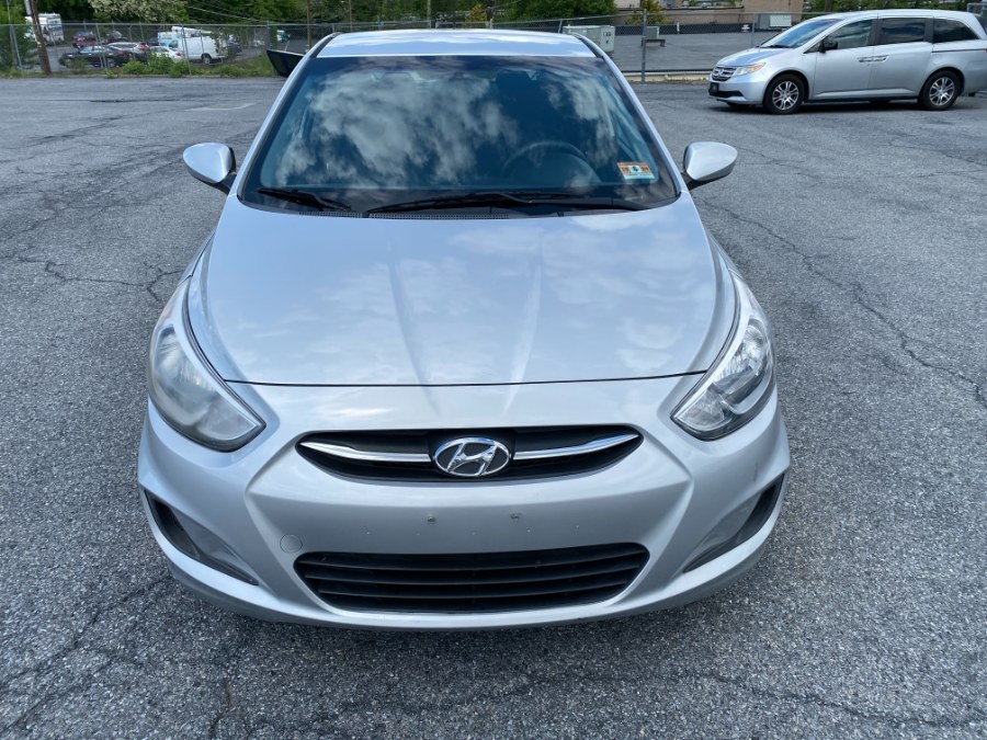 2015 Hyundai Accent GS 5-Door 6-Speed Automatic's photo