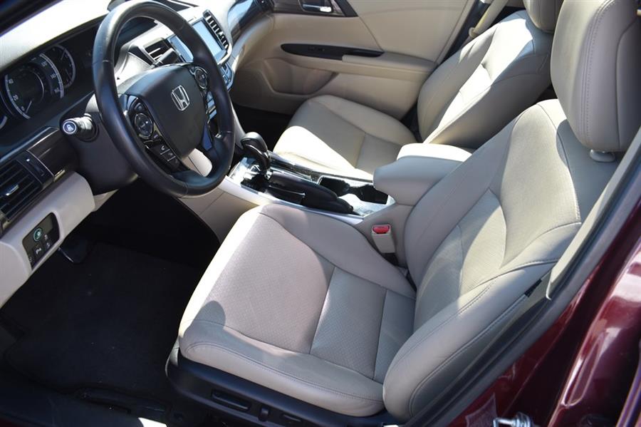 2017 Honda Accord Touring - Photo 9