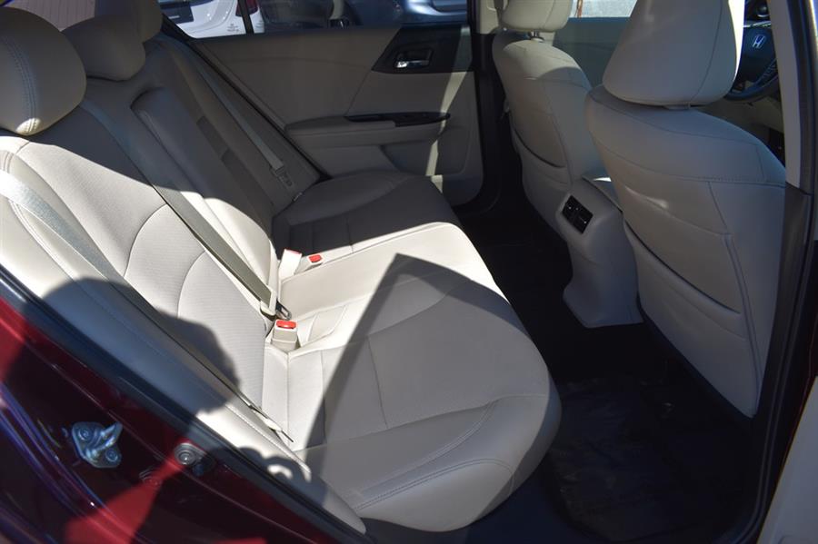 2017 Honda Accord Touring - Photo 20