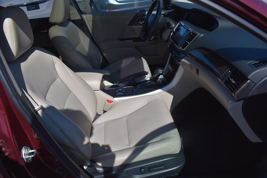2017 Honda Accord Touring - Photo 21