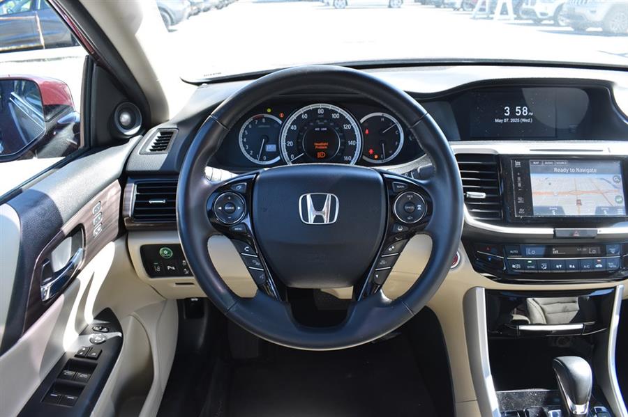 2017 Honda Accord Touring - Photo 22