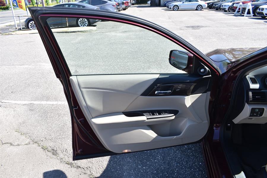 2017 Honda Accord Touring - Photo 26