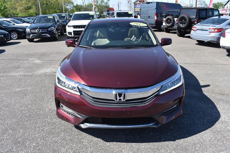 2017 Honda Accord Touring Auto's photo