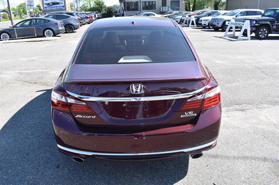 2017 Honda Accord Touring - Photo 6