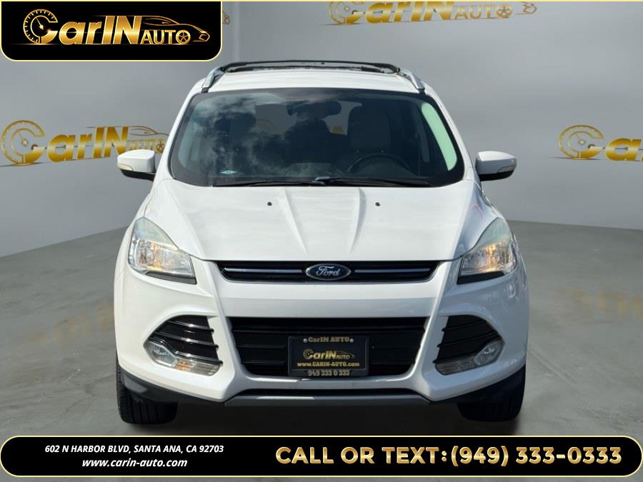 2015 Ford Escape Titanium's photo
