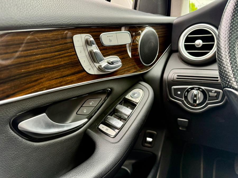 2016 Mercedes-Benz GLC GLC300 - Photo 12