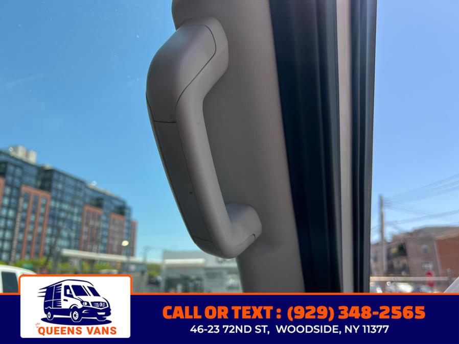 2023 Ford Transit Passenger Van XLT - Photo 30