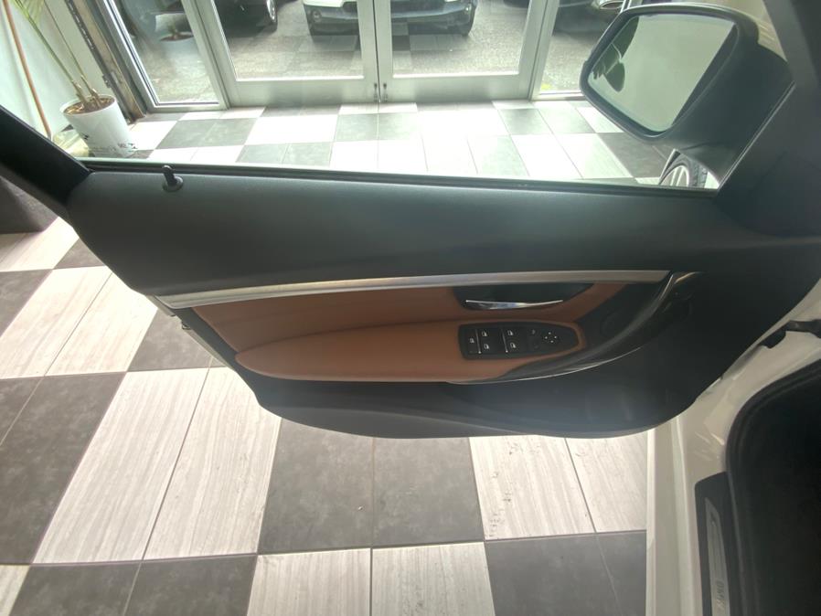 2017 BMW 3 Series 330i - Photo 9