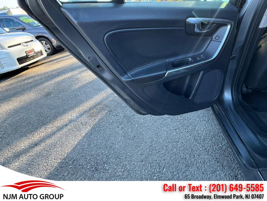 2017 Volvo V60 Premier - Photo 37