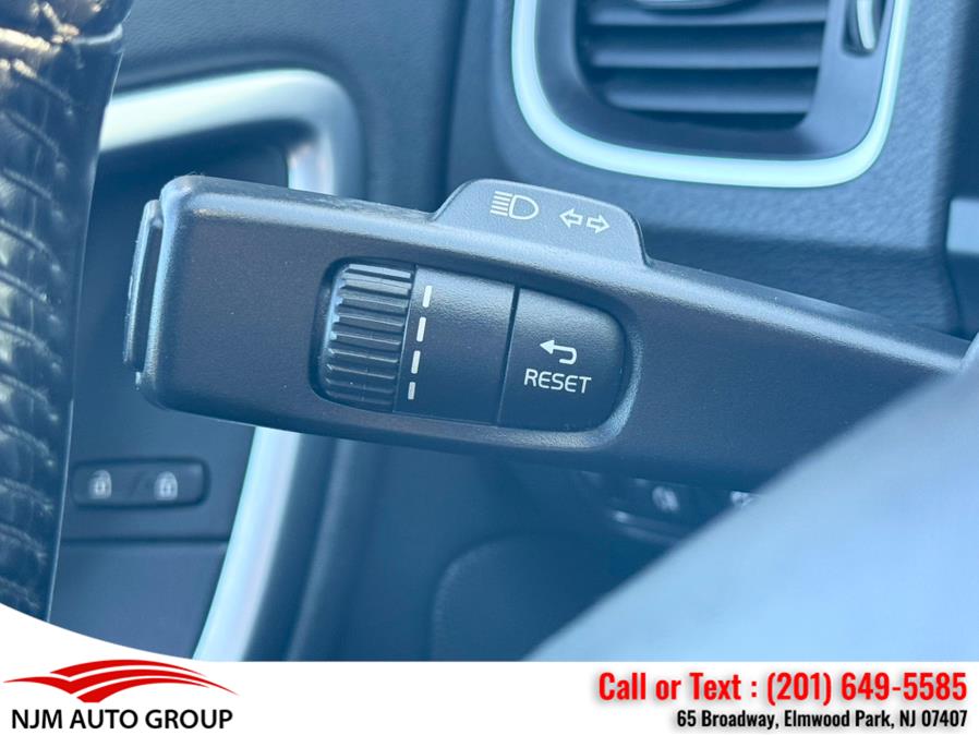2017 Volvo V60 Premier - Photo 26