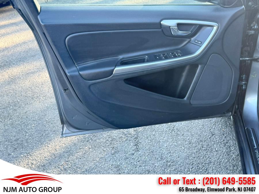 2017 Volvo V60 Premier - Photo 19