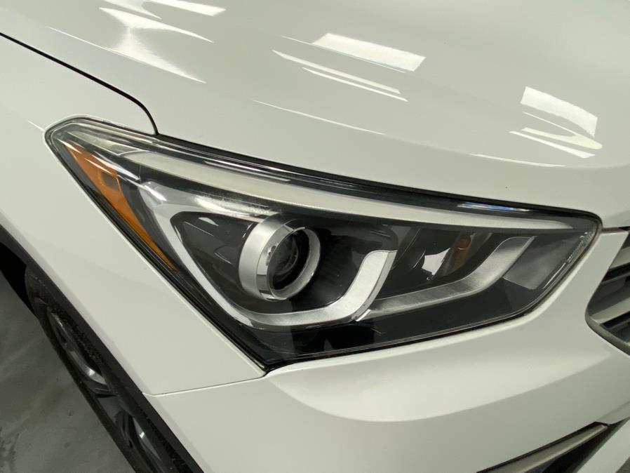 2017 Hyundai Santa Fe Sport 2.0T - Photo 9