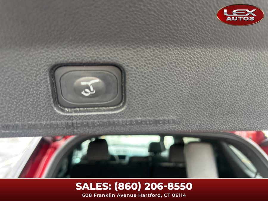 2016 Ford Explorer XLT - Photo 22
