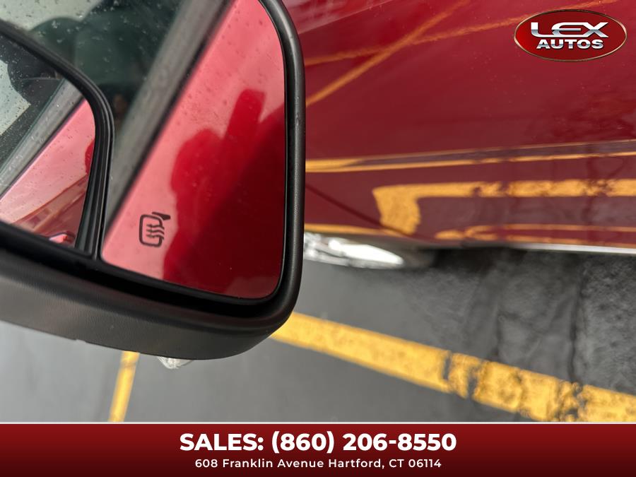 2016 Ford Explorer XLT - Photo 16