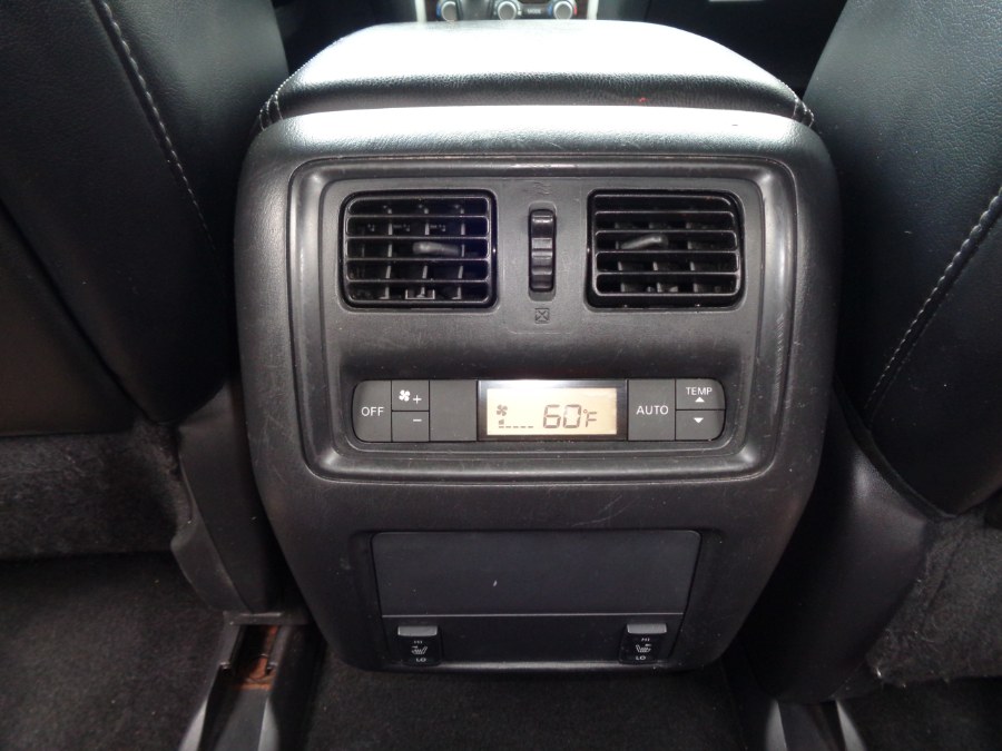 2014 Nissan Pathfinder SL - Photo 25