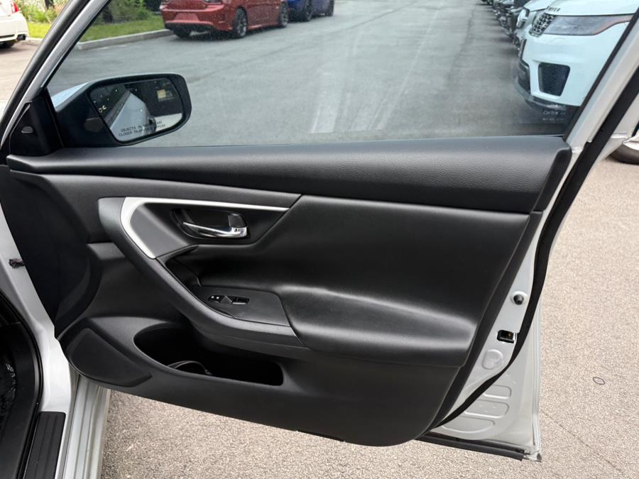 2018 Nissan Altima SV - Photo 9