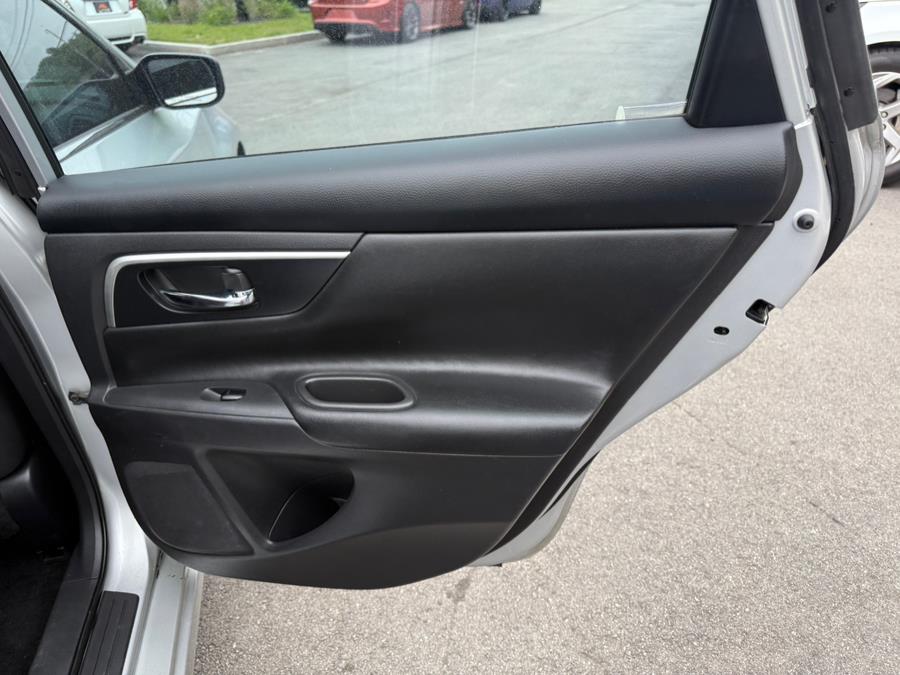 2018 Nissan Altima SV - Photo 13
