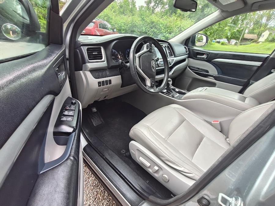 2015 Toyota Highlander XLE - Photo 23