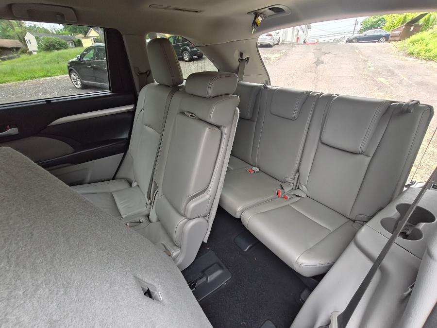 2015 Toyota Highlander XLE - Photo 15