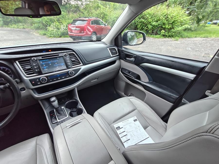 2015 Toyota Highlander XLE - Photo 21