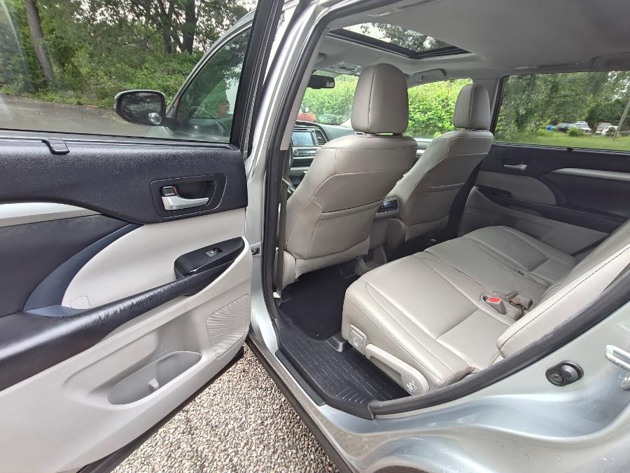 2015 Toyota Highlander XLE - Photo 12