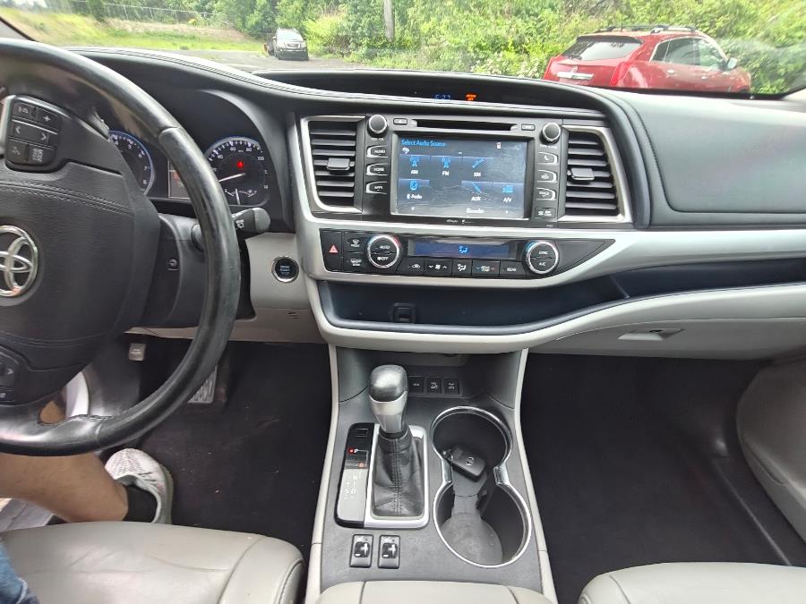 2015 Toyota Highlander XLE - Photo 25
