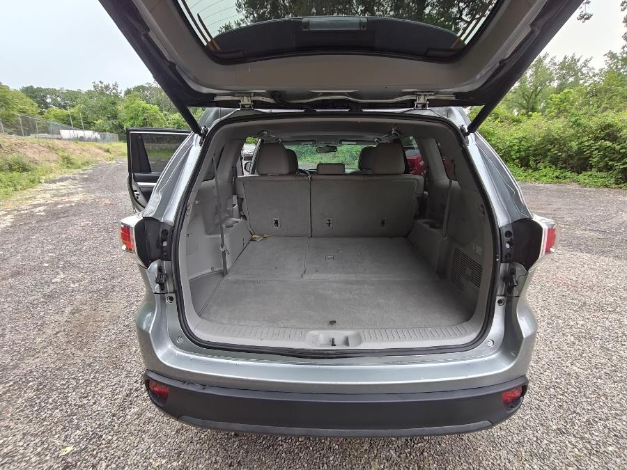 2015 Toyota Highlander XLE - Photo 18
