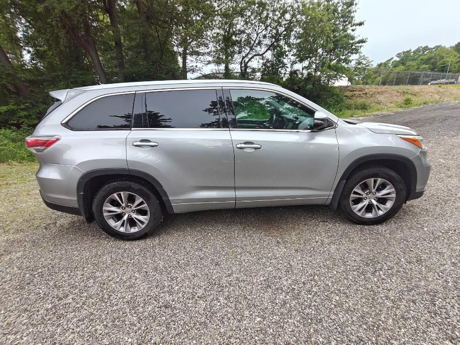 2015 Toyota Highlander XLE - Photo 2