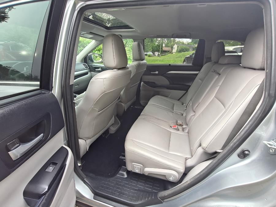 2015 Toyota Highlander XLE - Photo 11