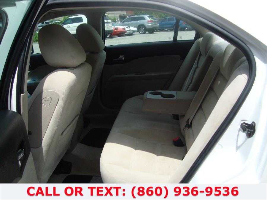 2009 Ford Fusion SE - Photo 24
