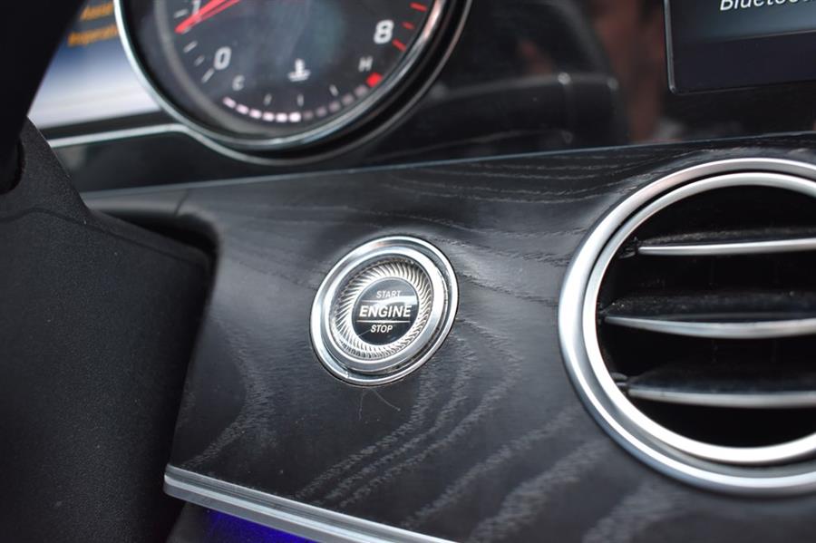 2017 Mercedes-Benz E-Class E300 - Photo 13