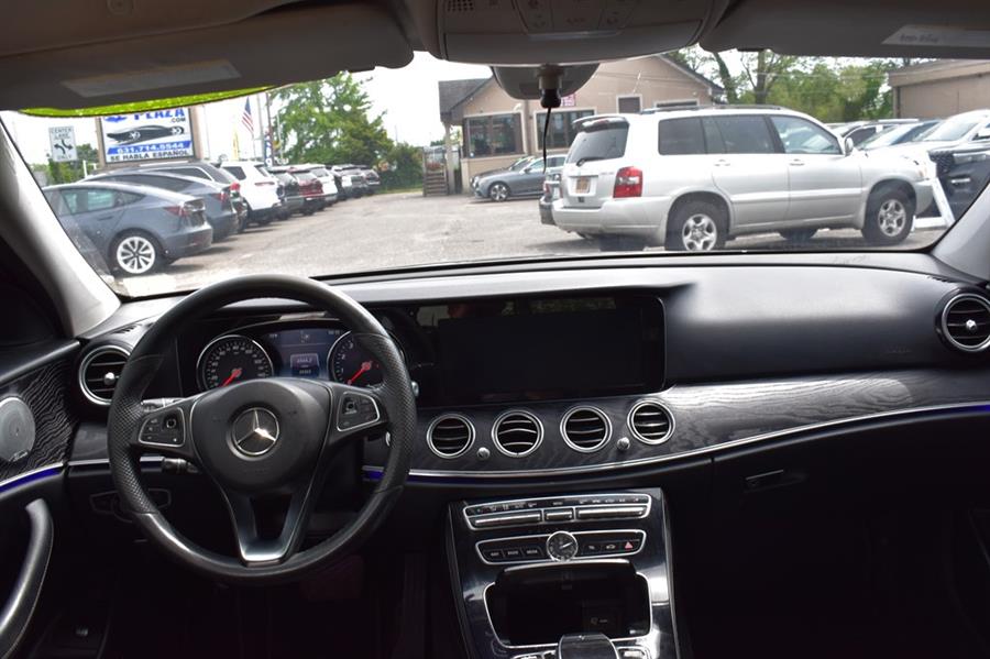2017 Mercedes-Benz E-Class E300 - Photo 22