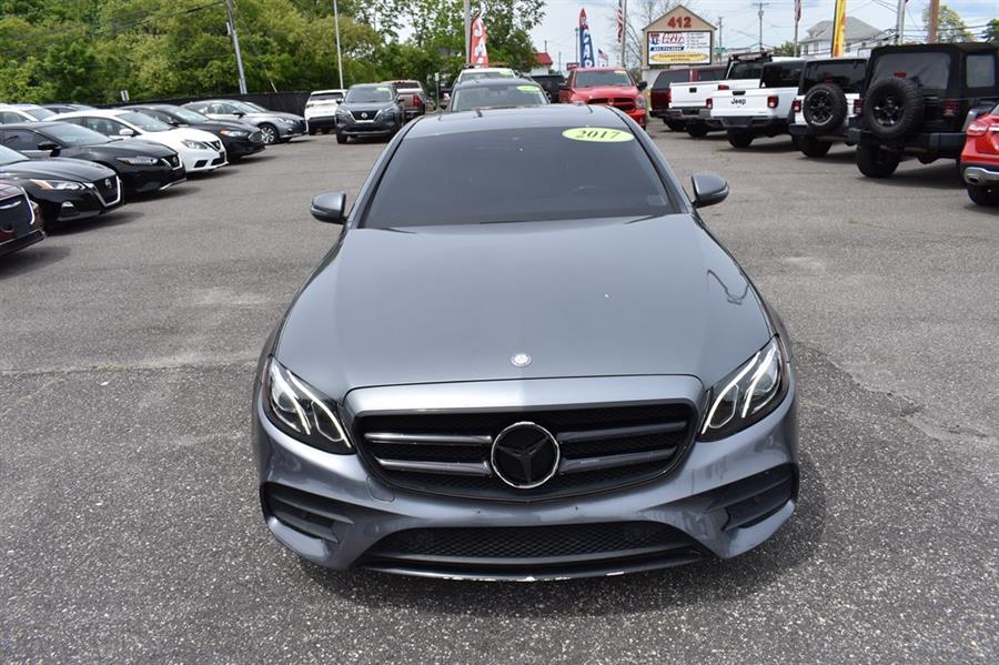 2017 Mercedes-Benz E-Class E300 4MATIC's photo