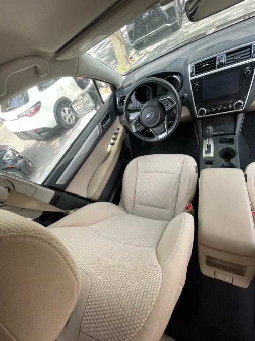 2019 Subaru Outback Premium - Photo 18
