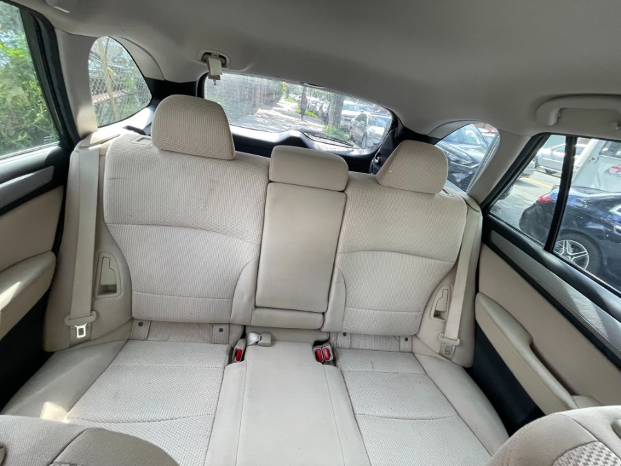2019 Subaru Outback Premium - Photo 17
