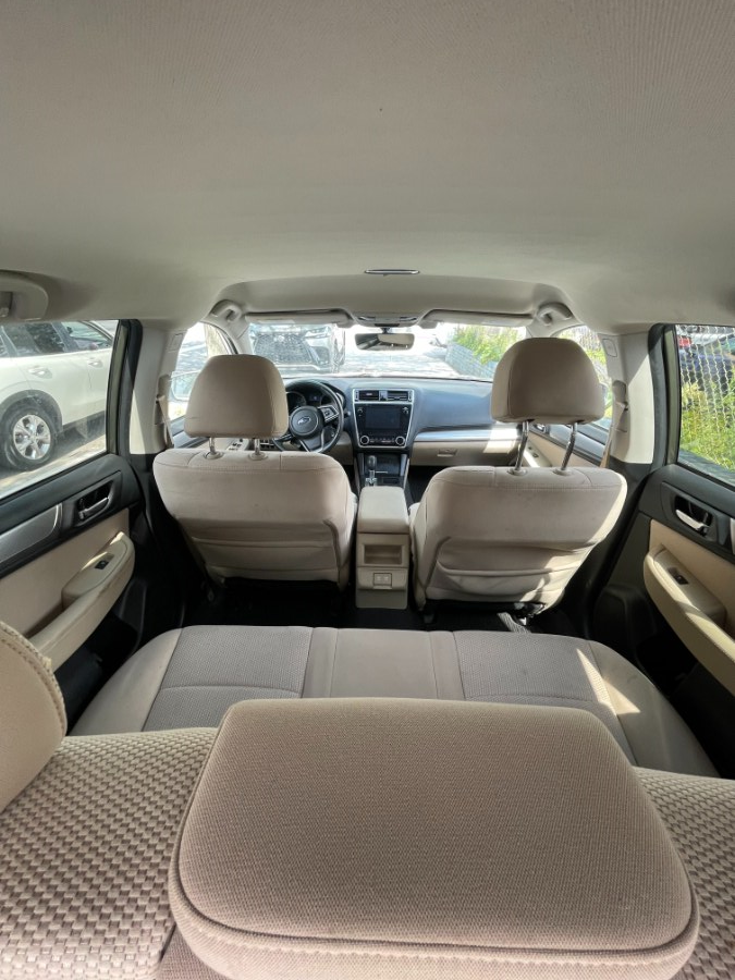 2019 Subaru Outback Premium - Photo 16