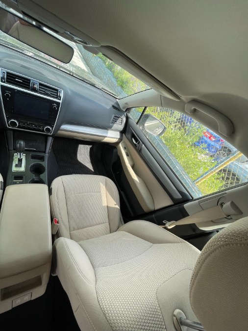 2019 Subaru Outback Premium - Photo 19