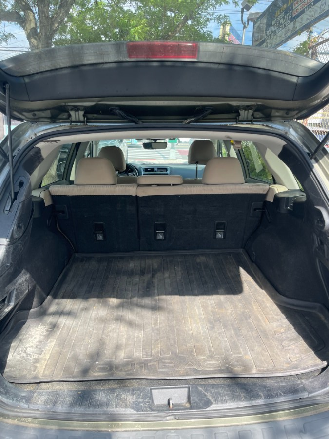 2019 Subaru Outback Premium - Photo 7