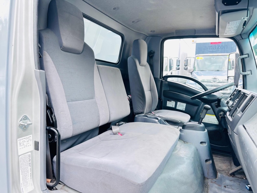2016 Isuzu NRR - Photo 13