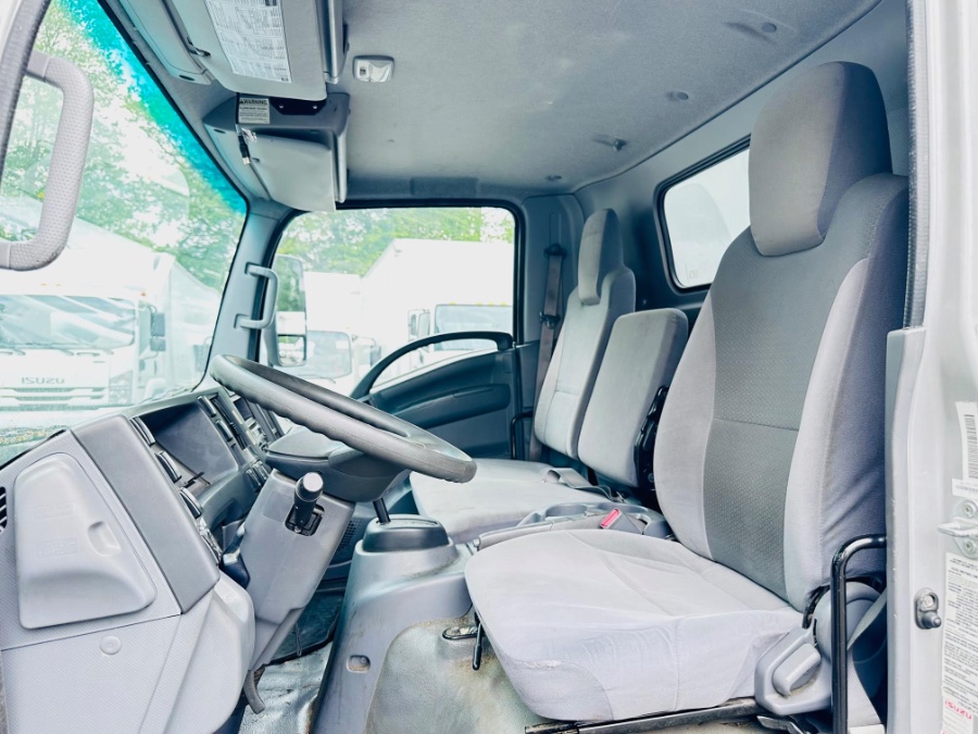 2016 Isuzu NRR - Photo 10