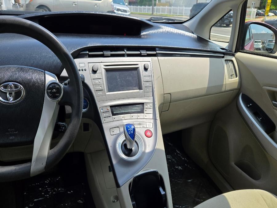2013 Toyota Prius Two - Photo 7