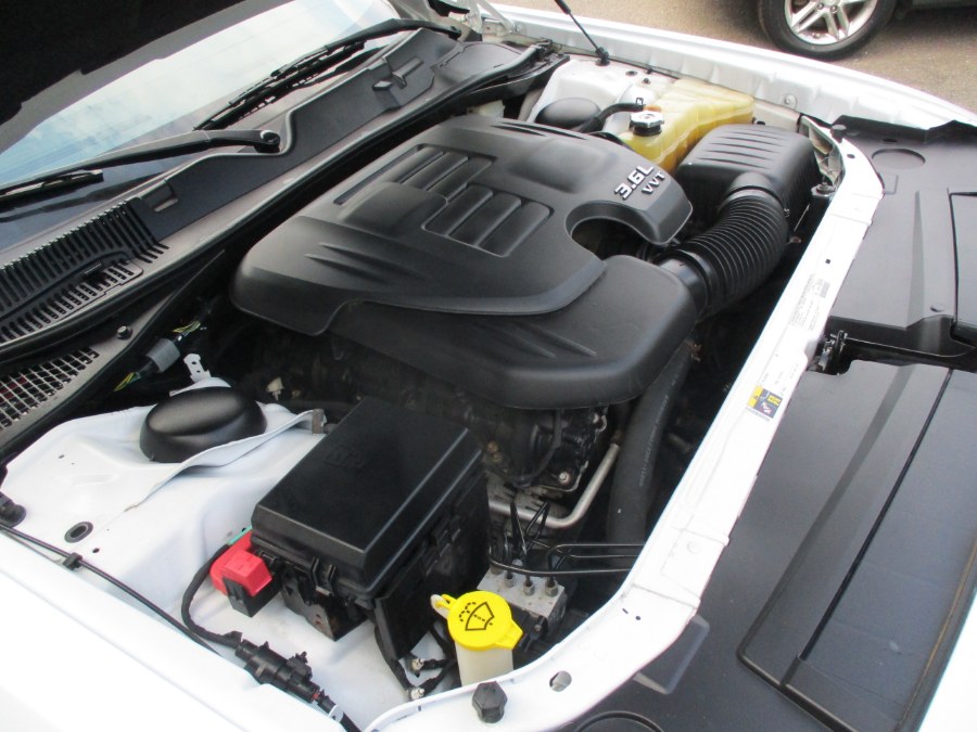 2014 Dodge Challenger SXT - Photo 19