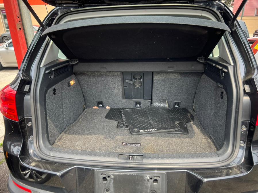 2017 Volkswagen Tiguan S - Photo 9
