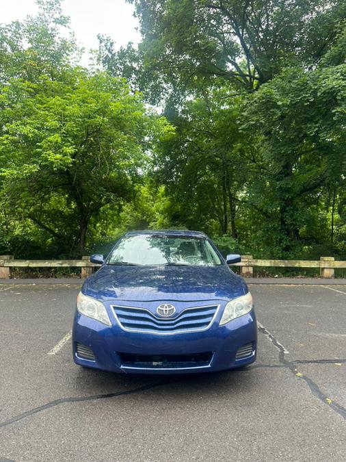2010 Toyota Camry 2.5 Auto LE's photo